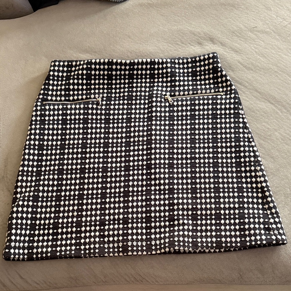 LOFT Black and White Patterned Mini Skirt